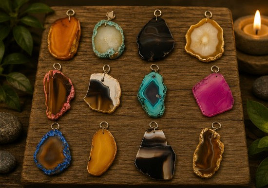 Pendentif en tranche d’agate naturelle – Bijou minéral unique